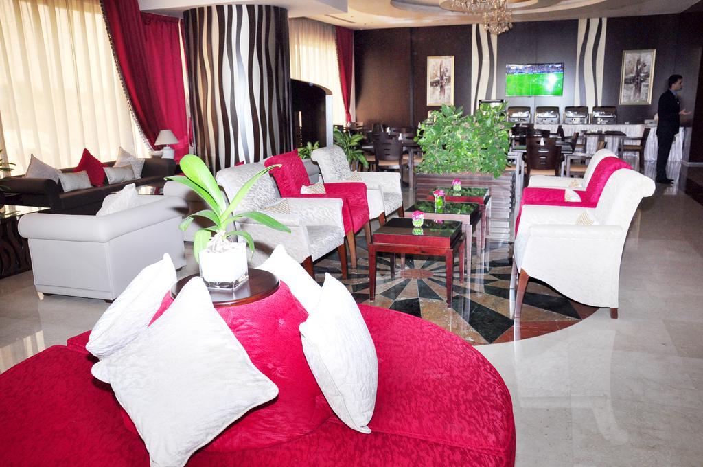 Ewan Ajman Suites Hotel מראה חיצוני תמונה